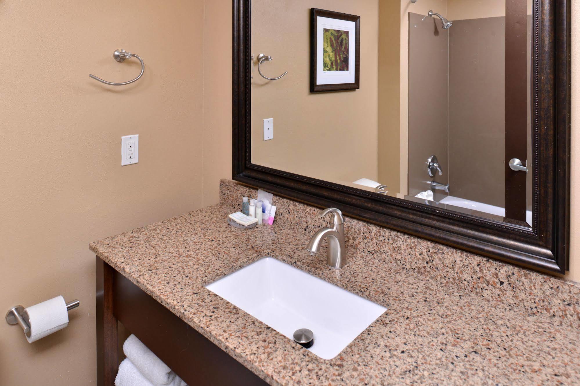 Best Western Woodland Inn Exterior foto